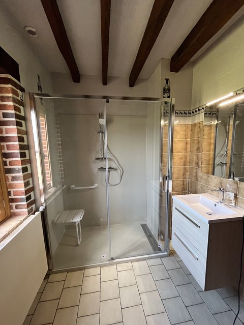 IODE Romorantin-APRES-Salle de bains refaite