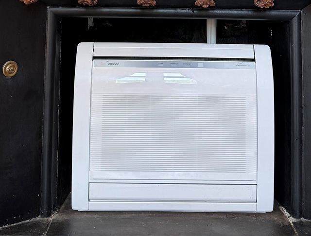 IODE Romorantin-Installation de console basse dans une cheminée ancienne