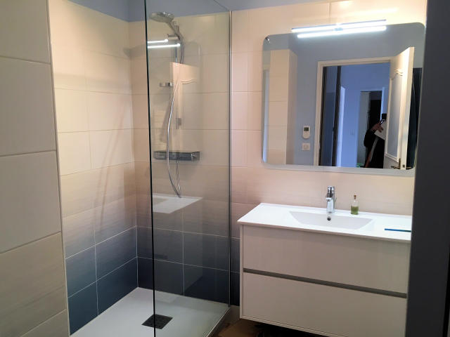 IODE Romorantin-Salle d'eau d'un appartement