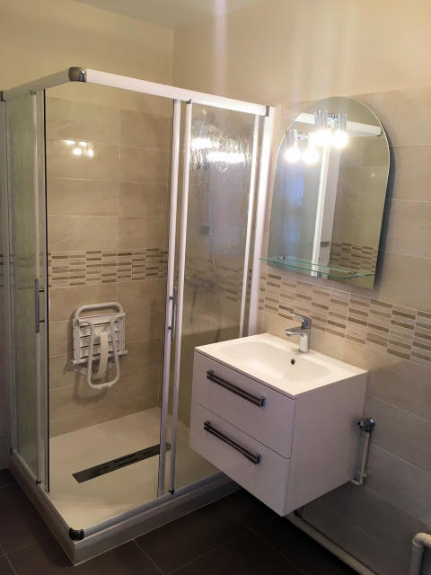 IODE Romorantin-Salle d'eau, installation PMR